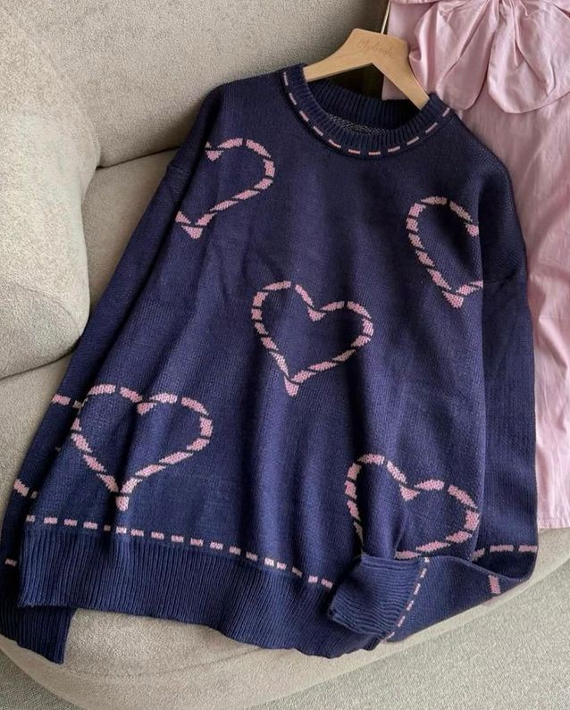 Sweater Rajut Motif Hati